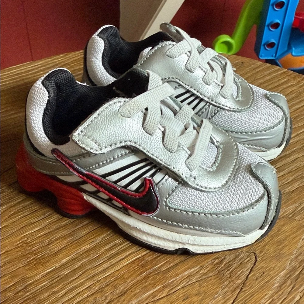 Nike Silver / Black and red Kids' Sneakers